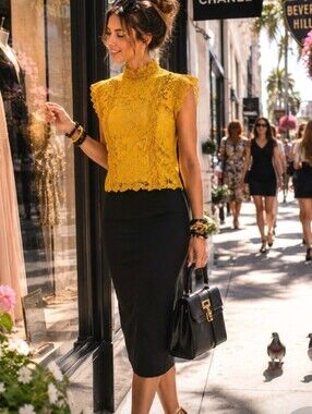 NWOT! Top Chic Sz L Yellow Lace Mock-Neck Flutter Sleeveless Top